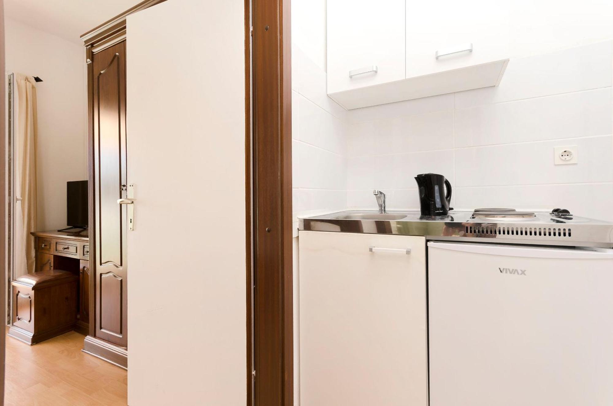 Apartment And Rooms Artina 보디체 외부 사진