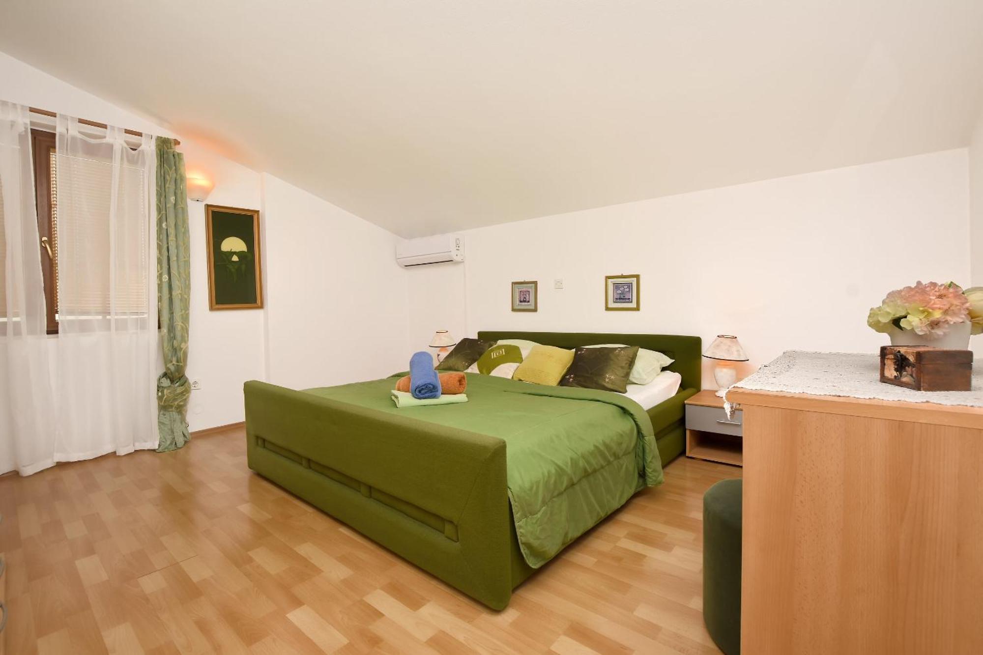 Apartment And Rooms Artina 보디체 외부 사진